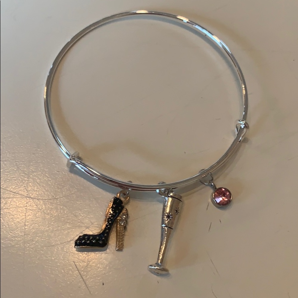 Charm Bangle Bracelet ❣️